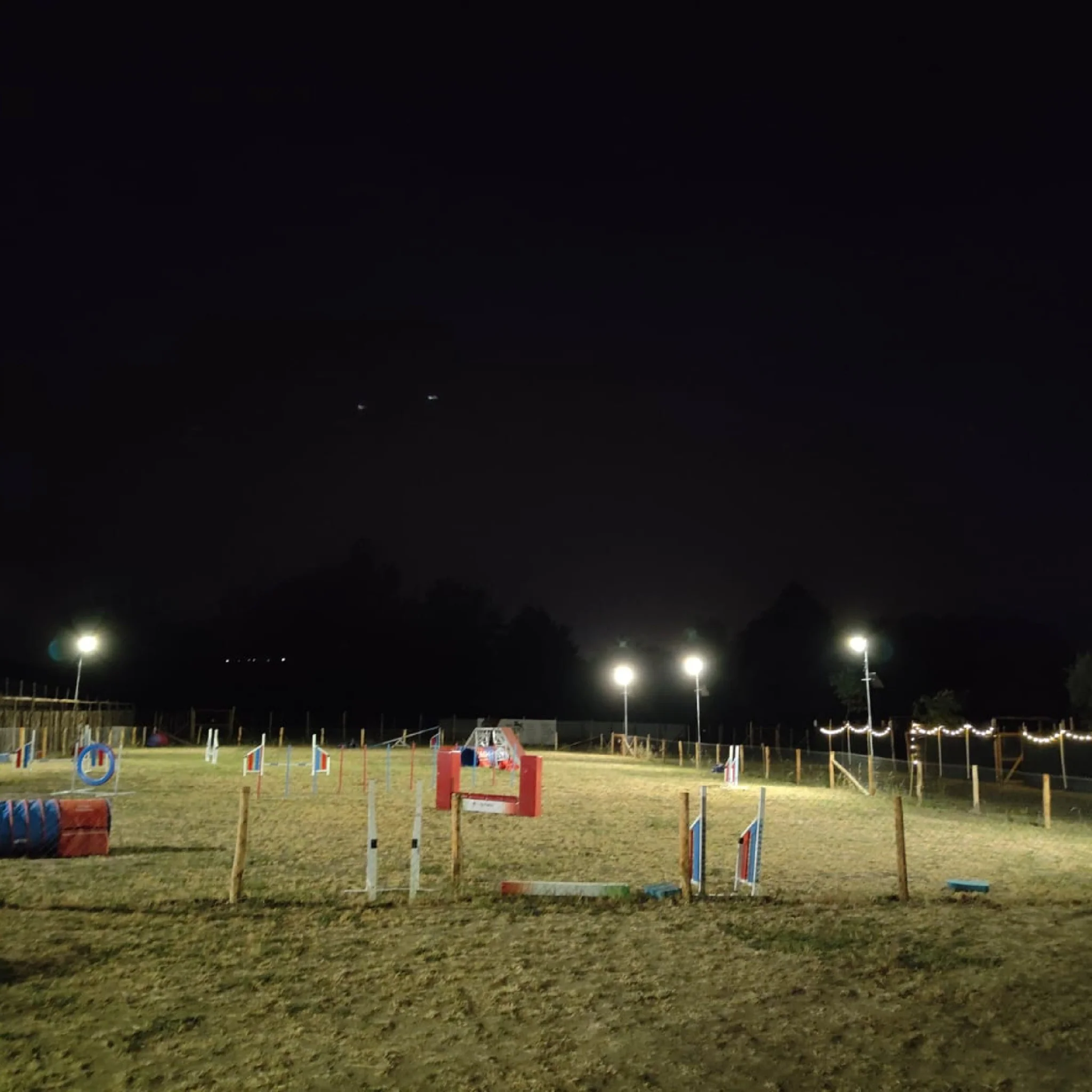 Faro Energia Solare Led Potente 3280 Lumen con Illuminazione Programmabile - Image 5