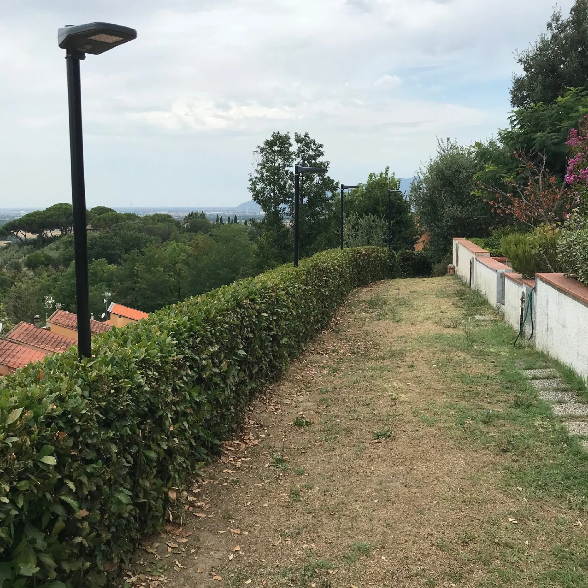 Lampione Solare per Esterno con Pannello Fotovoltaico e Telecomando - Image 4