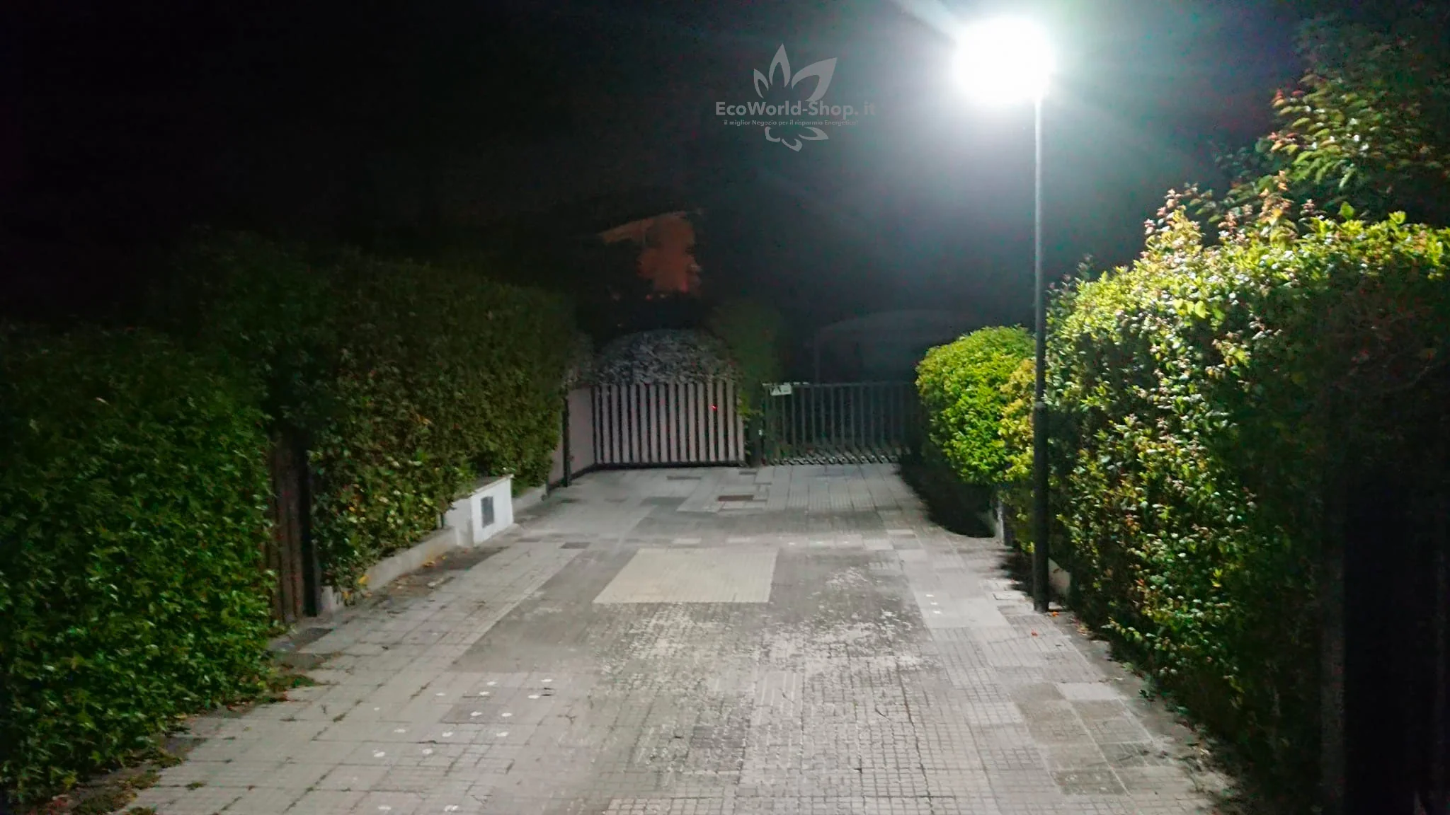 Lampione Energia Solare 2000 Lumen con programmazione illuminazione - Image 7