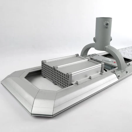 Lampione Energia Solare Pannello Fotovoltaico Integrato 4000 Lumen - Image 3